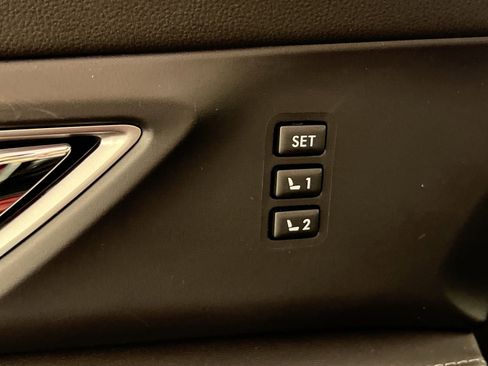 Used 2023 Subaru Ascent Limited w/ Technology Package image 34