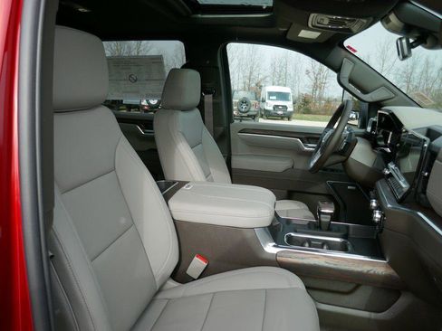 New 2026 GMC Sierra 1500 SLT w/ SLT Premium Plus Package image 10