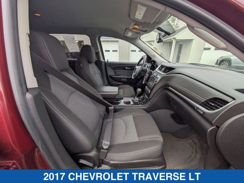 Used 2017 Chevrolet Traverse LT AWD/4WD image 36