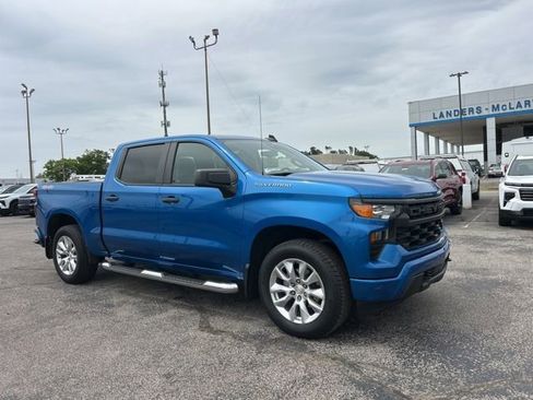 Used 2023 Chevrolet Silverado 1500 Custom AWD/4WD image 1