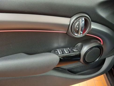 Used 2024 MINI Cooper S image 8