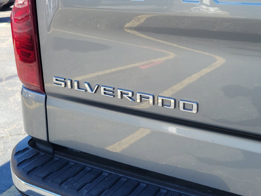 Used 2026 Chevrolet Silverado 1500 LT AWD/4WD image 9