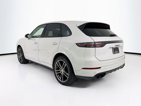 Certified 2023 Porsche Cayenne S Platinum image 3