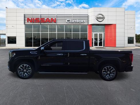 Used 2024 GMC Sierra 1500 Denali w/ Denali Reserve Package AWD/4WD image 6