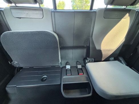 Used 2022 Toyota Tacoma SR w/ SR Convenience Package RWD image 13