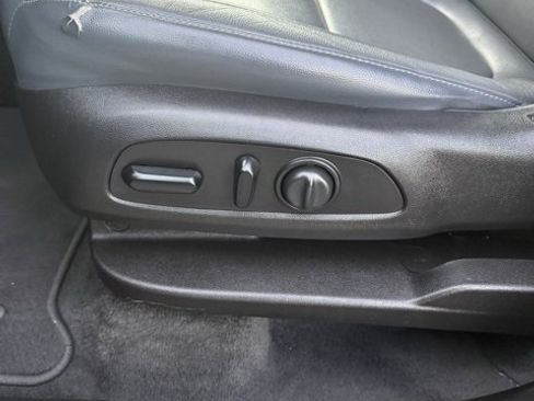 Used 2019 Chevrolet Traverse LT w/ LT Premium Package image 17