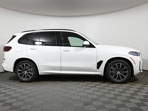 Used 2026 BMW X5 xDrive40i w/ M Sport Package image 8