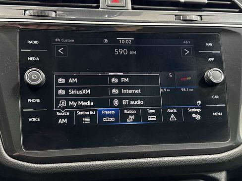 Used 2021 Volkswagen Tiguan SEL image 18