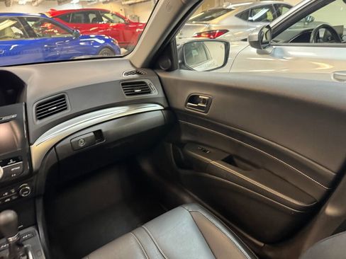 Certified 2020 Acura ILX w/ Premium Package image 15