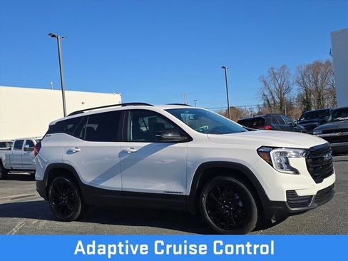 Certified 2023 GMC Terrain SLE w/ Driver Convenience Package image 2