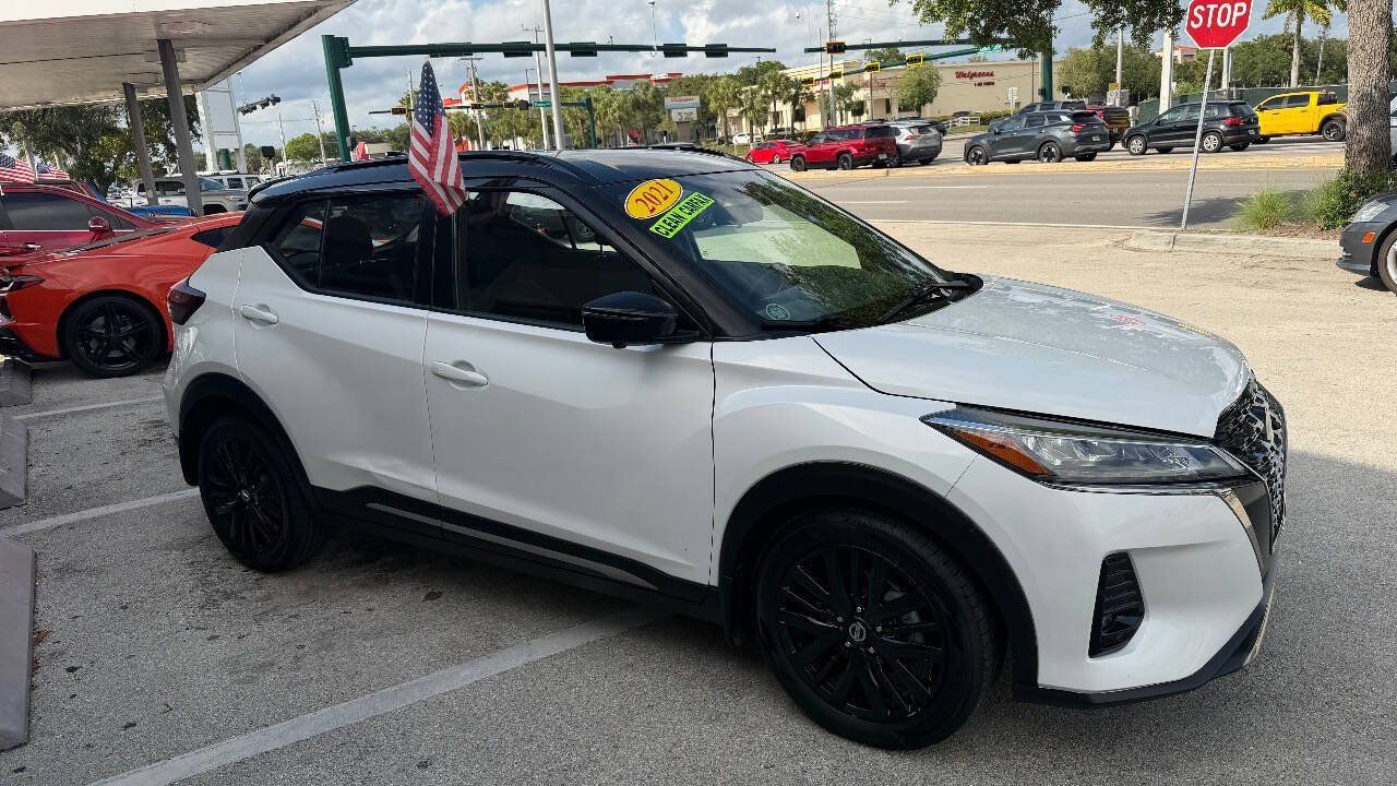 Used 2021 Nissan Kicks SR FWD image 3