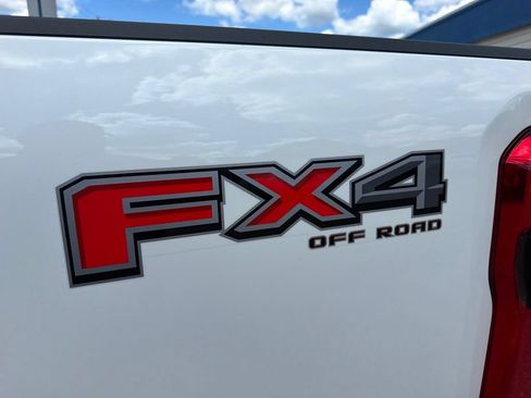 New 2026 Ford F250 Platinum w/ Platinum Plus Package AWD/4WD image 11