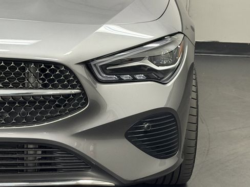Certified 2025 Mercedes-Benz CLA 250 4MATIC image 8