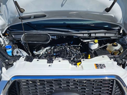 Used 2023 Ford Transit 350 XLT image 31