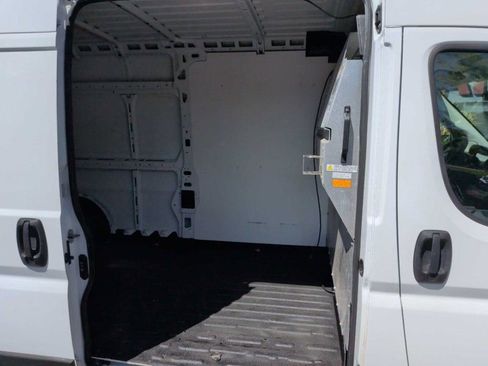 Used 2021 RAM ProMaster 2500 FWD image 12