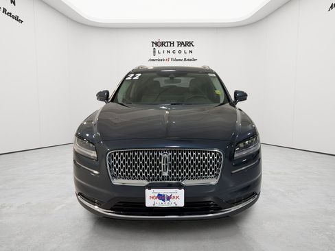 Used 2022 Lincoln Nautilus FWD w/ Premium Package image 9