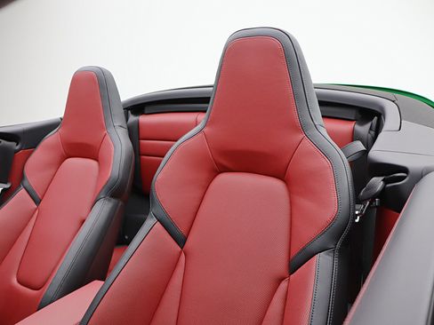 Used 2025 Porsche 911 Carrera GTS RWD image 30