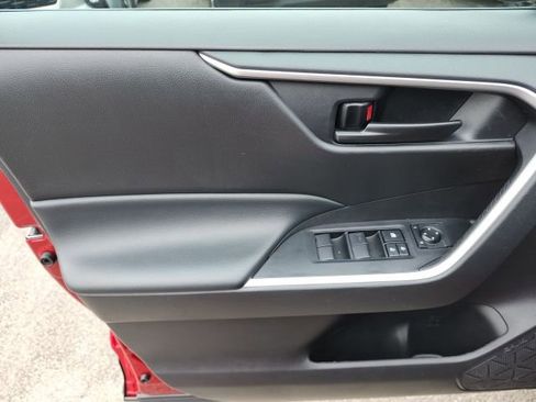 Used 2024 Toyota RAV4 LE image 12