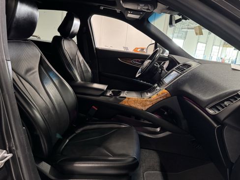 Used 2020 Lincoln Nautilus Reserve image 40