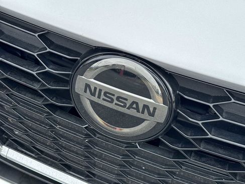 Used 2023 Nissan Sentra S image 10