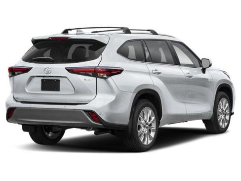New 2026 Toyota Highlander Limited AWD/4WD image 2