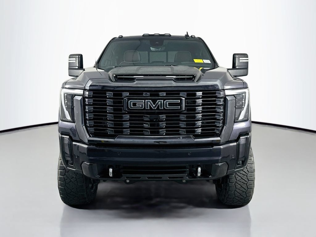 Used 2024 GMC Sierra 2500 Denali Ultimate AWD/4WD image 2