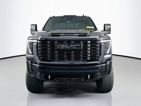 Used 2024 GMC Sierra 2500 Denali Ultimate AWD/4WD image 2