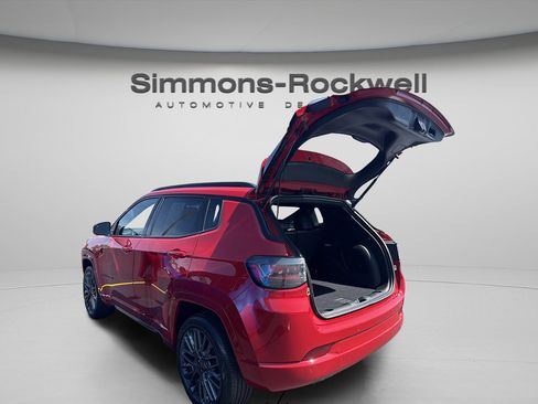 Used 2023 Jeep Compass Limited w/ Elite Group for (Red) Edition AWD/4WD image 8