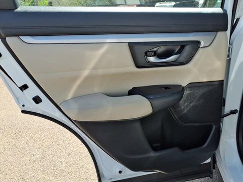 Used 2019 Honda CR-V LX image 6