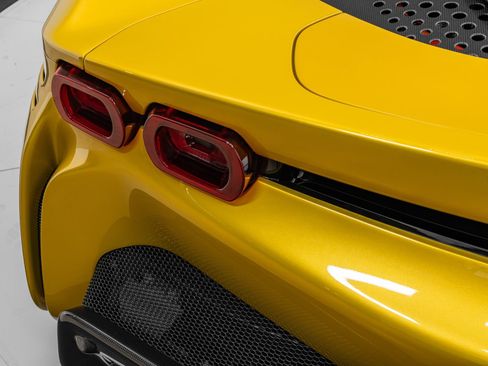 Used 2022 Ferrari SF90 Spider AWD/4WD image 45