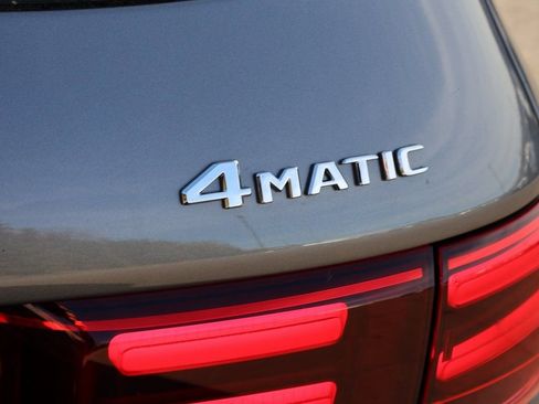 New 2026 Mercedes-Benz GLB 250 4MATIC image 9