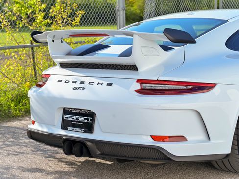 Used 2018 Porsche 911 GT3 RWD image 89