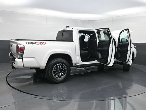 Used 2023 Toyota Tacoma TRD Sport w/ Technology Package AWD/4WD image 38