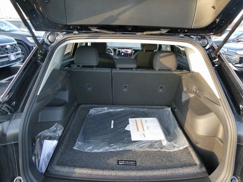 New 2026 Volkswagen Tiguan S image 18