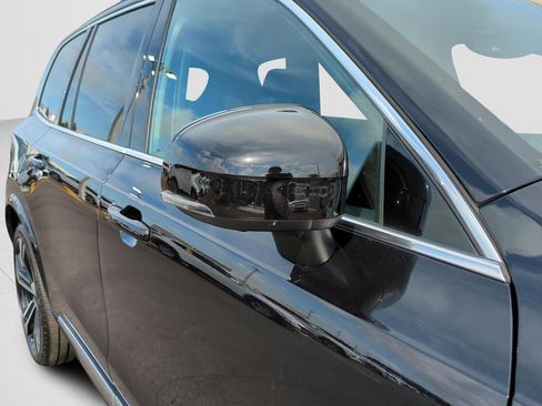 Used 2024 Volvo XC90 B6 Ultimate w/ Protection Package Premier image 27