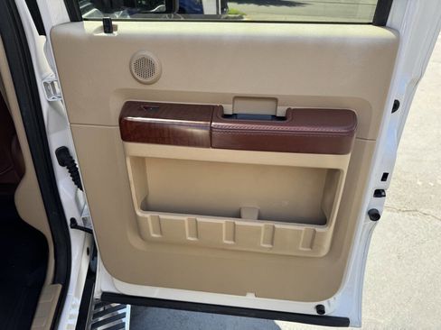 Used 2013 Ford F250 King Ranch w/ King Ranch w/Chrome Pkg image 16