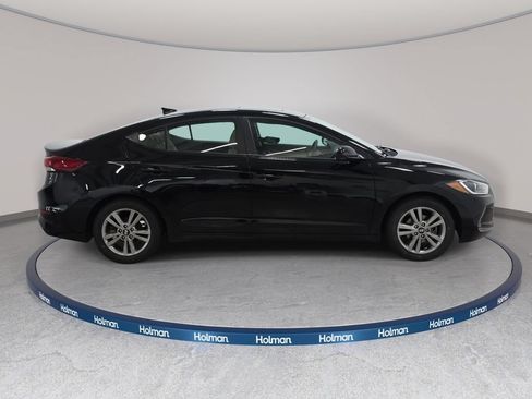 Used 2017 Hyundai Elantra Value Edition FWD image 4