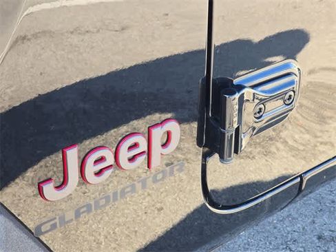Used 2022 Jeep Gladiator Rubicon w/ LED Lighting Group image 13