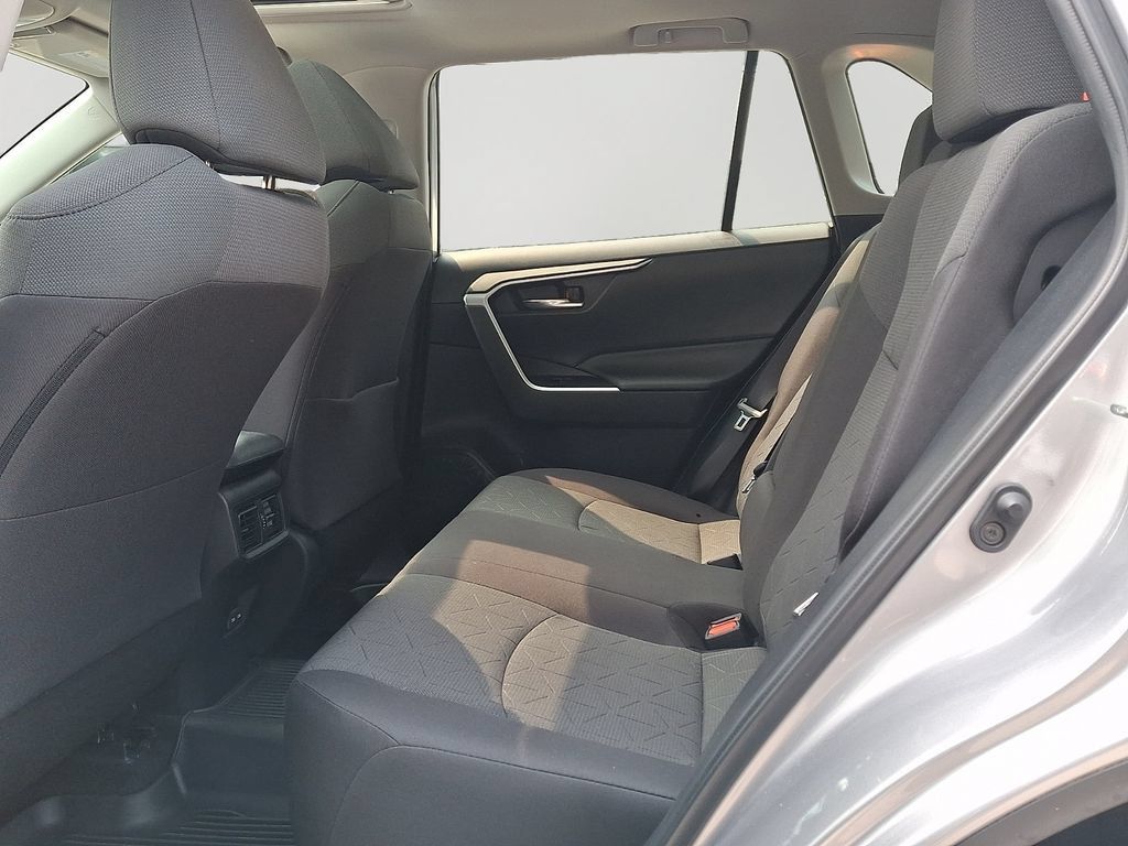 Used 2022 Toyota RAV4 XLE w/ Convenience Package AWD/4WD image 8