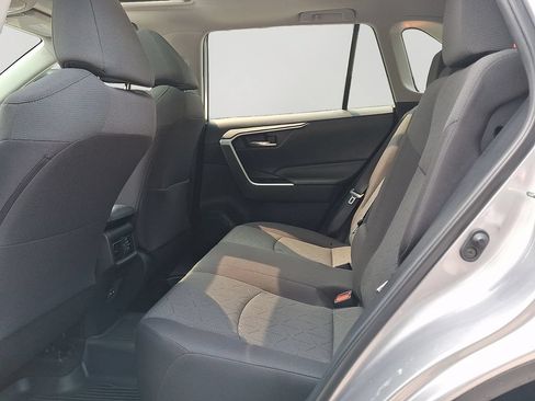 Used 2022 Toyota RAV4 XLE w/ Convenience Package AWD/4WD image 8