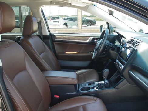 Used 2017 Subaru Outback 2.5i Touring w/ Popular Package #5A AWD/4WD image 34