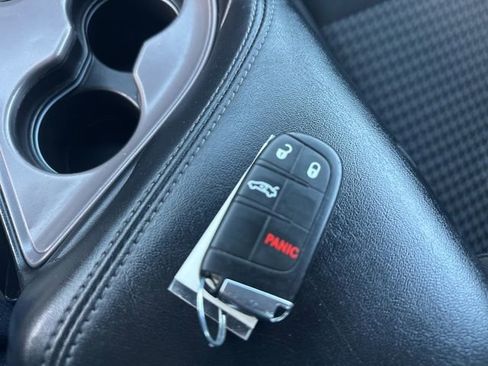 Used 2023 Dodge Challenger SXT image 28