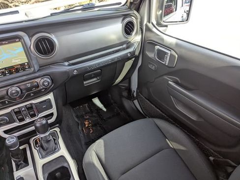 Used 2022 Jeep Wrangler Unlimited Sport AWD/4WD image 17