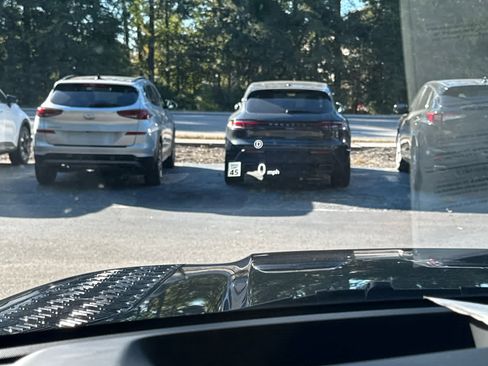 Used 2023 Land Rover Defender 130 X image 28