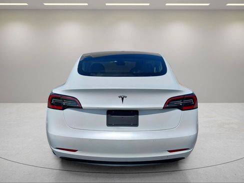 Used 2021 Tesla Model 3 Standard Range Plus RWD image 4