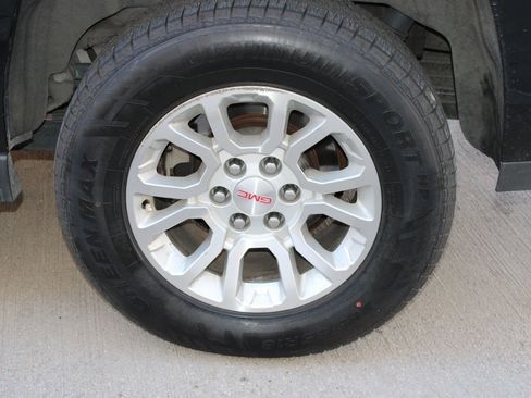 Used 2019 GMC Yukon XL SLT w/ Open Road Package image 32