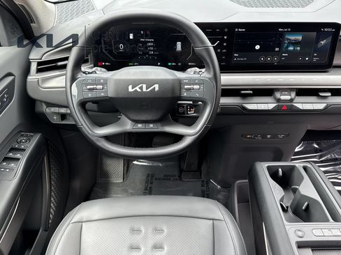 Certified 2024 Kia EV9 Wind AWD/4WD image 15