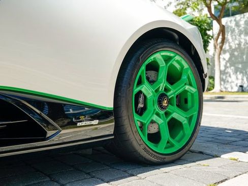 Used 2023 Lamborghini Huracan Tecnica RWD image 43