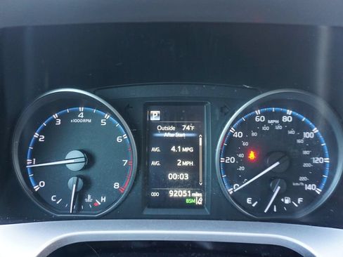 Used 2018 Toyota RAV4 XLE FWD image 6