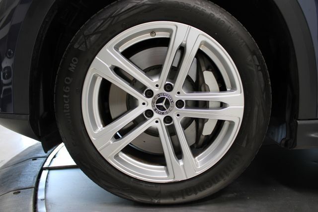 Used 2023 Mercedes-Benz EQE 350+ SUV w/ Exclusive Trim Package image 31